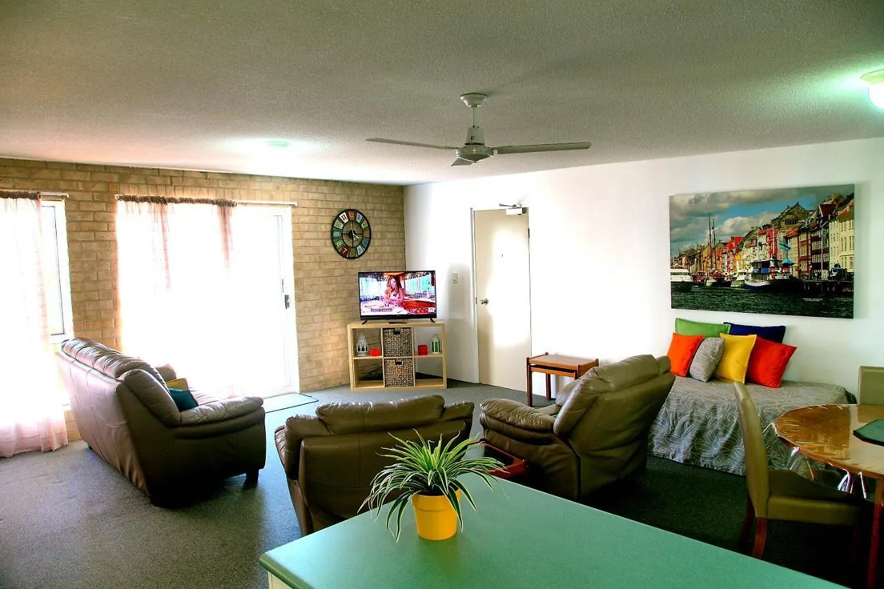 Beachside 2 - 3 Bedroom Budget Apartment Only One Block From Mooloolaba Beach! Australia